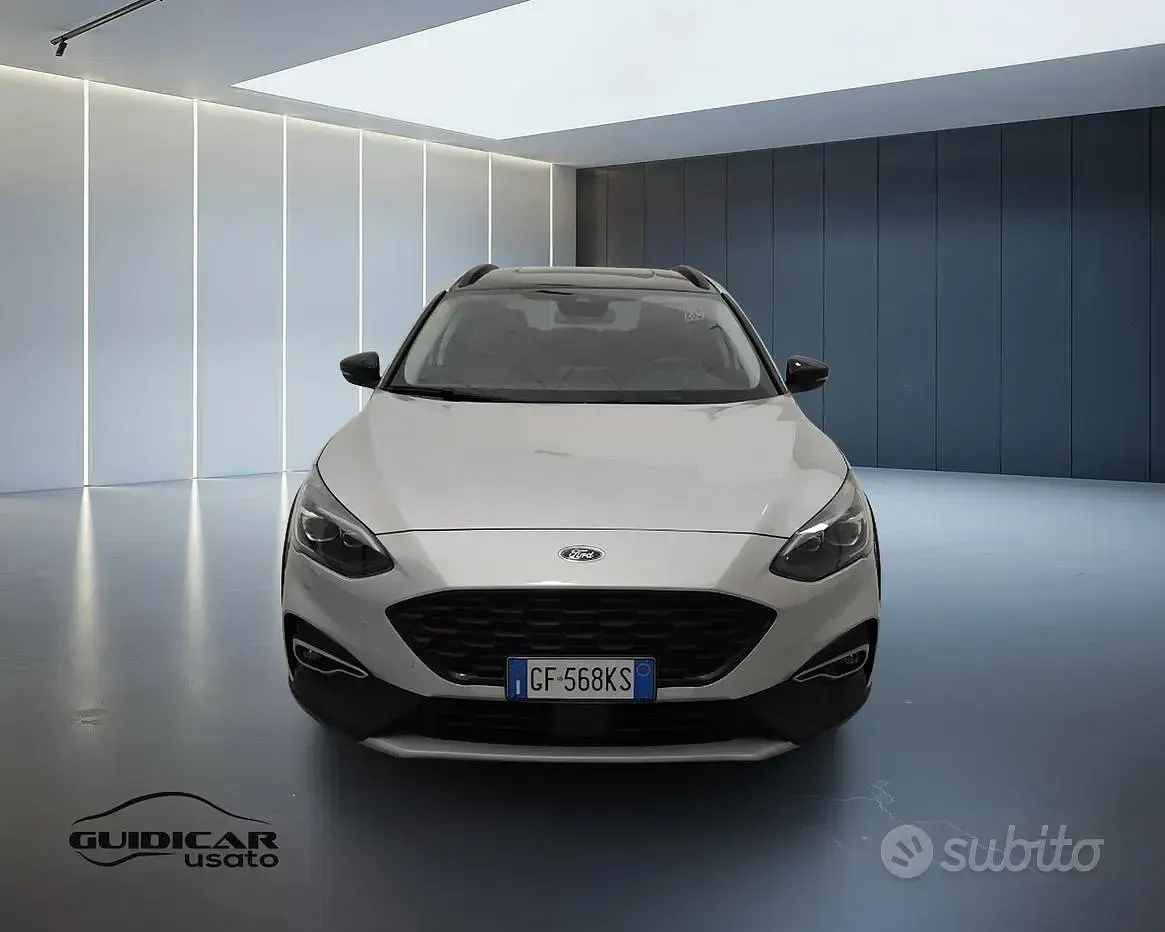 Usata Ford Focus Active 119 CV (87 kW) 2021 Grigio Berlina