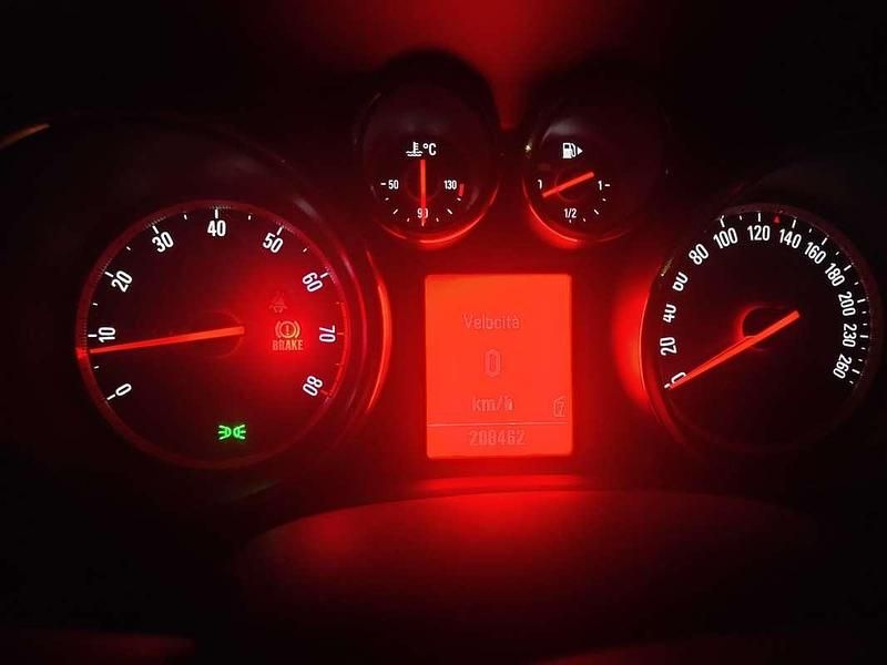 Usata Opel Astra Enjoy 101 CV (74 kW) 2011 Station wagon