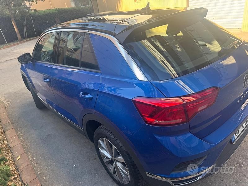 Usata VW T-Roc 150 CV (110 kW) 2021 Blu SUV