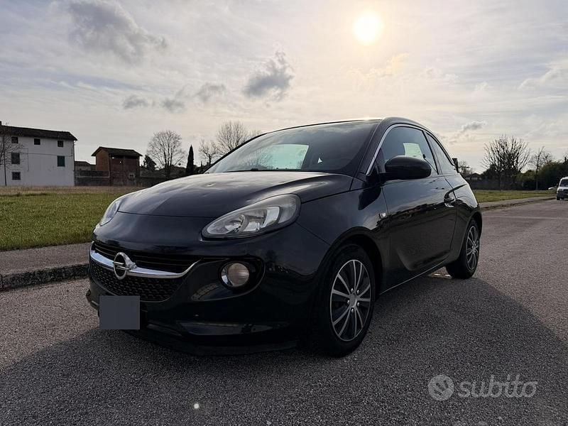 Usata Opel Adam 100 CV (73 kW) 2014 Nero Utilitaria