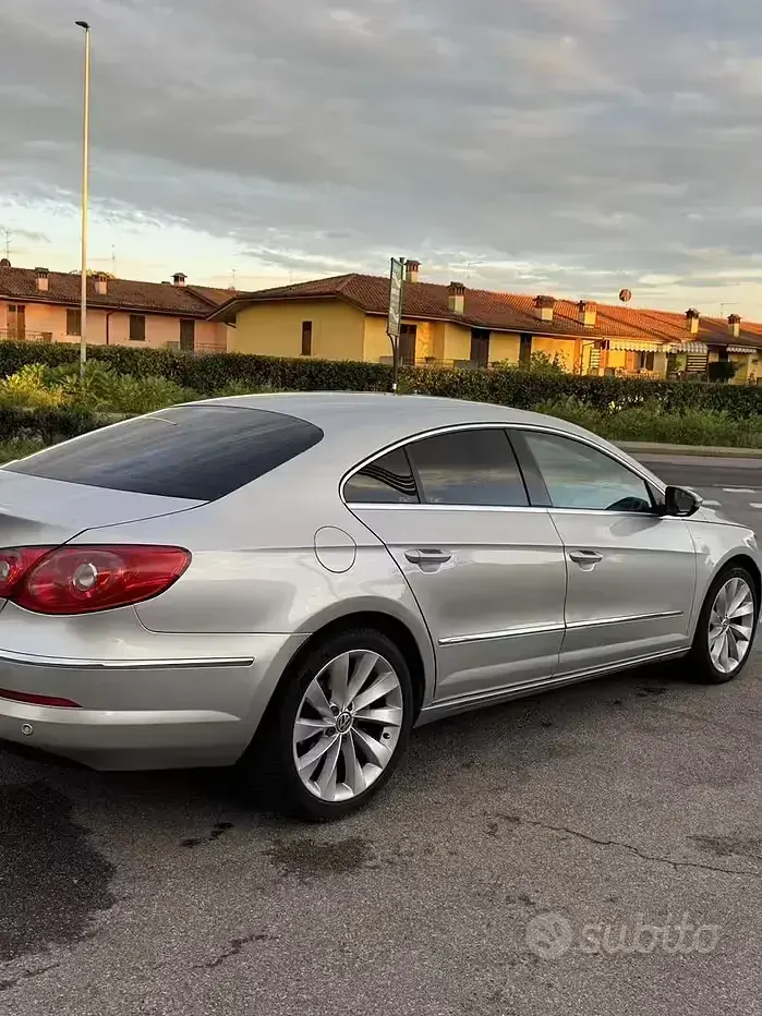 Usata VW Passat 160 CV (117 kW) 2008 Grigio Coupé