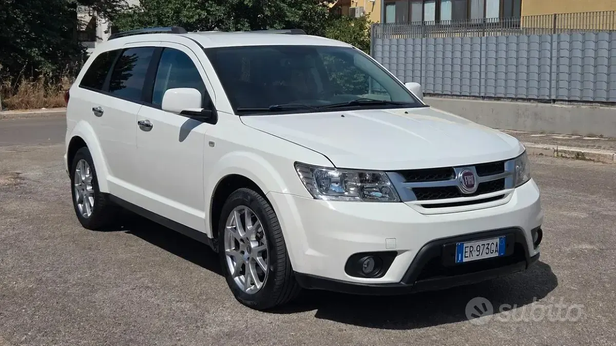 Usata Fiat Freemont Lounge 140 CV (102 kW) 2013 Bianco SUV