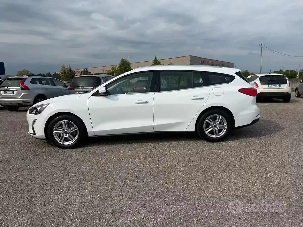 Usata Ford Focus Business Edition 120 CV (88 kW) 2021 Bianco Station wagon