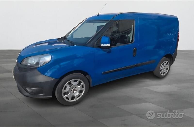 Usata Fiat Doblò 2017 Blu Monovolume
