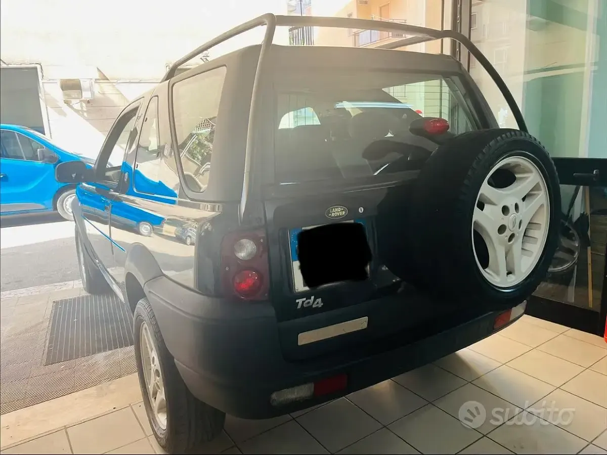 Usata Land Rover Freelander 111 CV (81 kW) 2003 Nero SUV