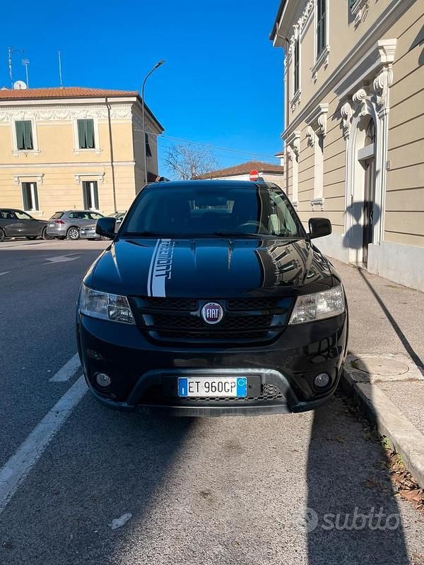 Nero Usata 2013 Fiat Freemont SUV | 6500 € (Buon prezzo) - Immagine 1/4
