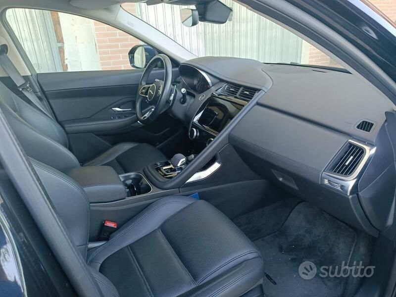 Usata Jaguar E-Pace SE 200 CV (147 kW) 2021 Nero SUV