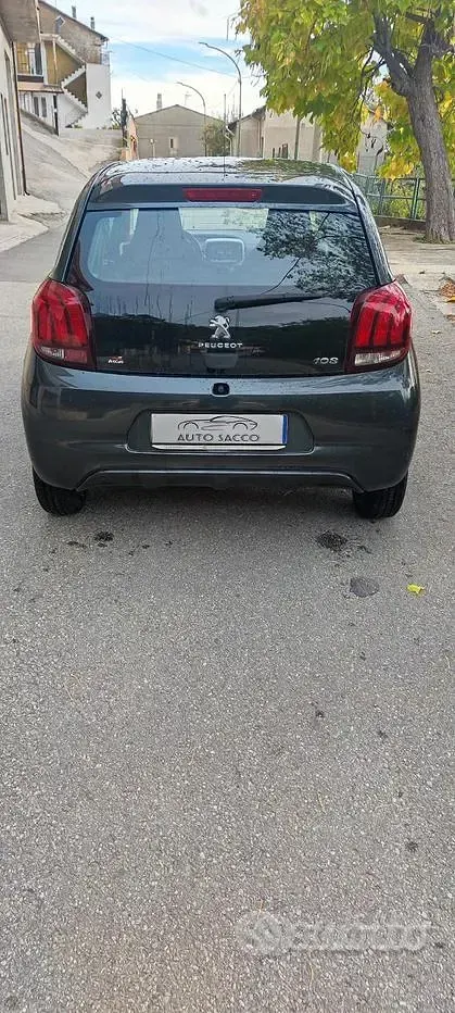 Usata Peugeot 108 69 CV (50 kW) 2018 Grigio Utilitaria