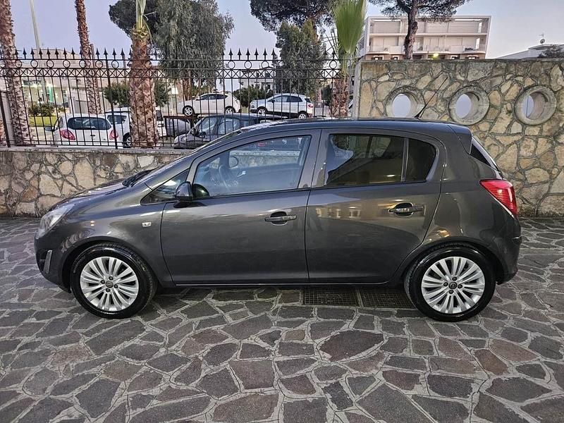Usata Opel Corsa 75 CV (55 kW) 2014 Grigio Utilitaria