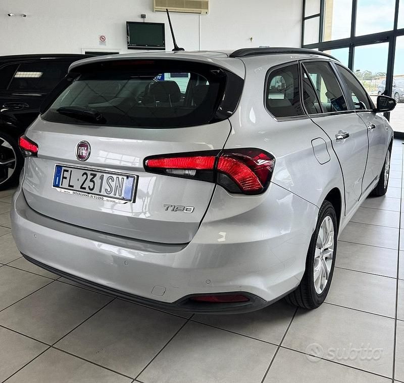 Occasion Fiat Tipo Business 120 ch (88 kW) 2017 Gris Break