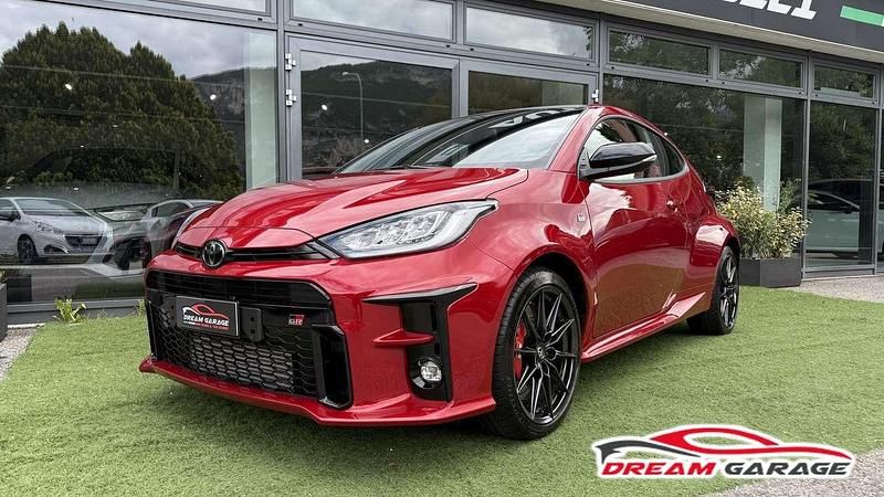 Usata Toyota Yaris 261 CV (191 kW) 2022 Rosso Berlina