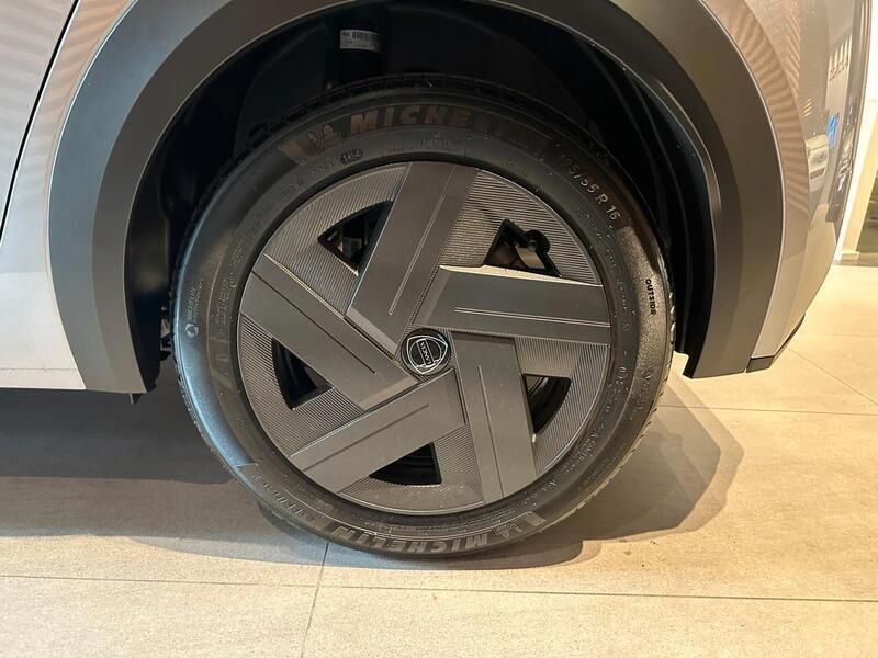 Usata Lancia Ypsilon 101 CV (74 kW) 2024 Grigio Utilitaria