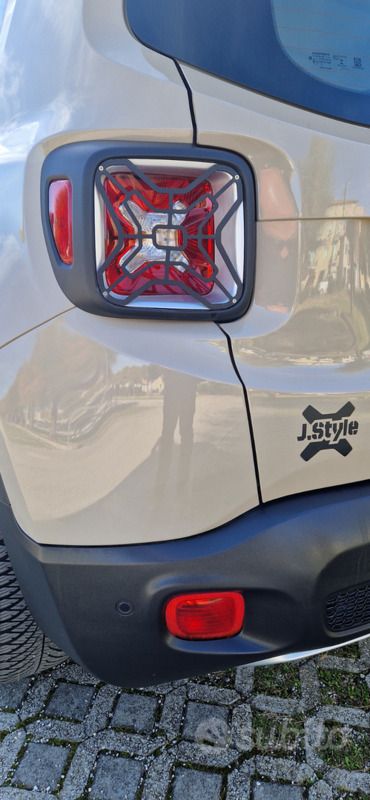 Usata Jeep Renegade Limited 120 CV (88 kW) 2016 Marrone SUV