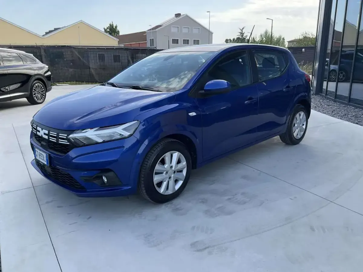 Usata Dacia Sandero Essentiel 67 CV (49 kW) 2024 Blu/azzurro Berlina
