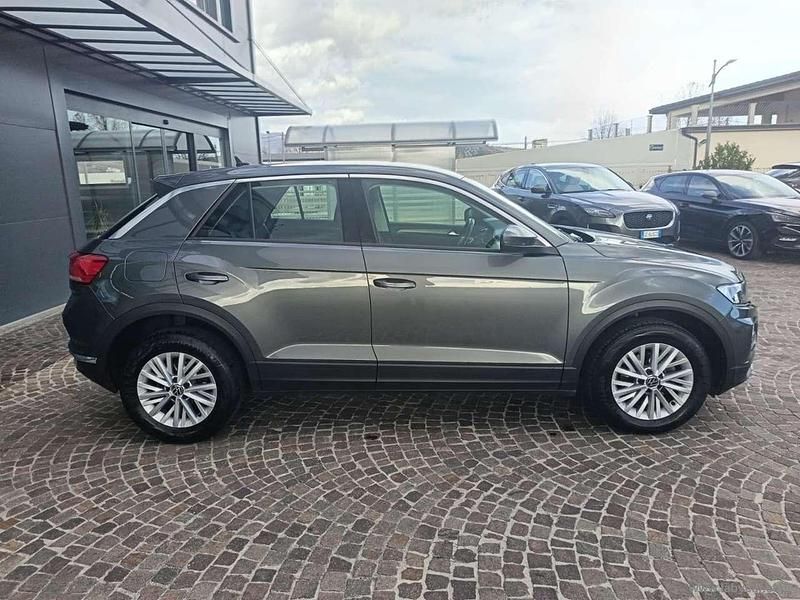 Usata VW T-Roc Business 116 CV (85 kW) 2021 Grigio SUV