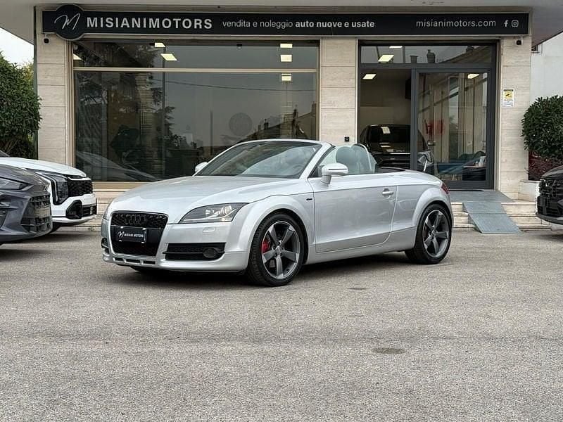Argento Usata 2007 Audi TT Roadster Cabrio | 8700 € (Ottimo prezzo) - Immagine 1/4