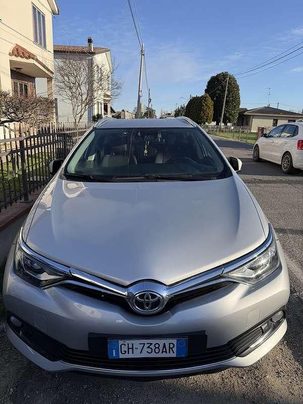 Usata Toyota Auris Lounge 90 CV (66 kW) 2015 Station wagon