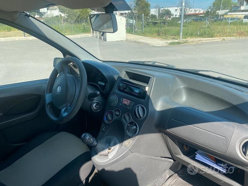 Usata Fiat Panda 69 CV (50 kW) 2009 Bianco Utilitaria
