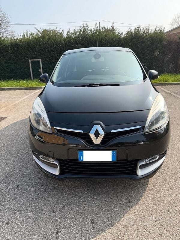 Usata Renault Scénic III 110 CV (80 kW) 2016 Nero Monovolume