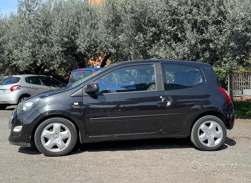 Gebraucht Renault Twingo 75 PS (55 kW) 2012 Schwarz Kleinwagen