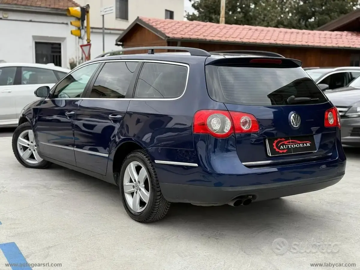 Usata VW Passat Highline 140 CV (102 kW) 2010 Blu Station wagon