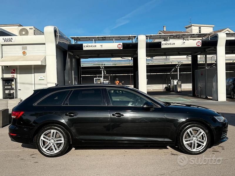 Usata Audi A4 150 CV (110 kW) 2016 Nero Station wagon