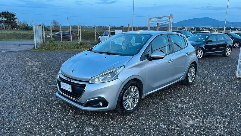 Usata Peugeot 208 Allure 74 CV (54 kW) 2017 Grigio Utilitaria