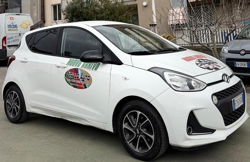 Usata Hyundai i10 Prime 66 CV (48 kW) 2020 Bianco Utilitaria