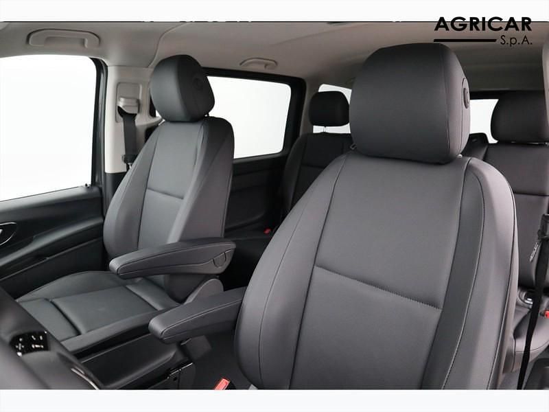 Nuova Mercedes Vito 136 CV (100 kW) 2025 Grigio Furgone