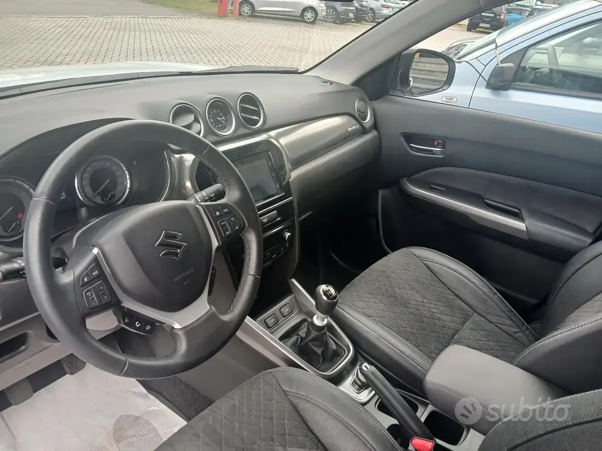 Usata Suzuki Vitara 140 CV (102 kW) 2019 Bianco SUV