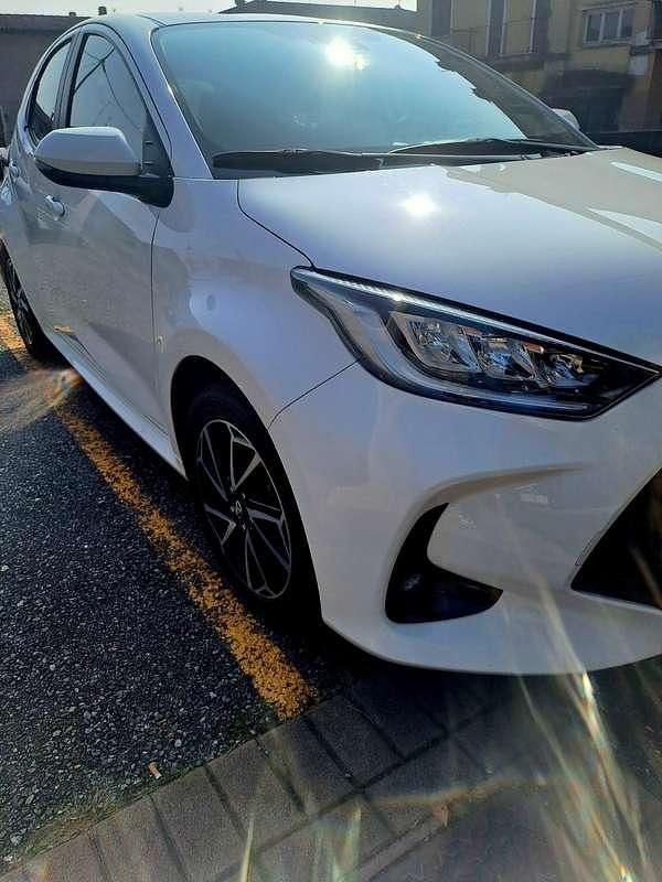 Usata Toyota Yaris Hybrid Trend 116 CV (85 kW) 2022 Berlina