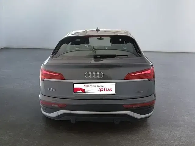 Usata Audi Q5 Sportback S-line plus 204 CV (150 kW) 2023 Grigio SUV