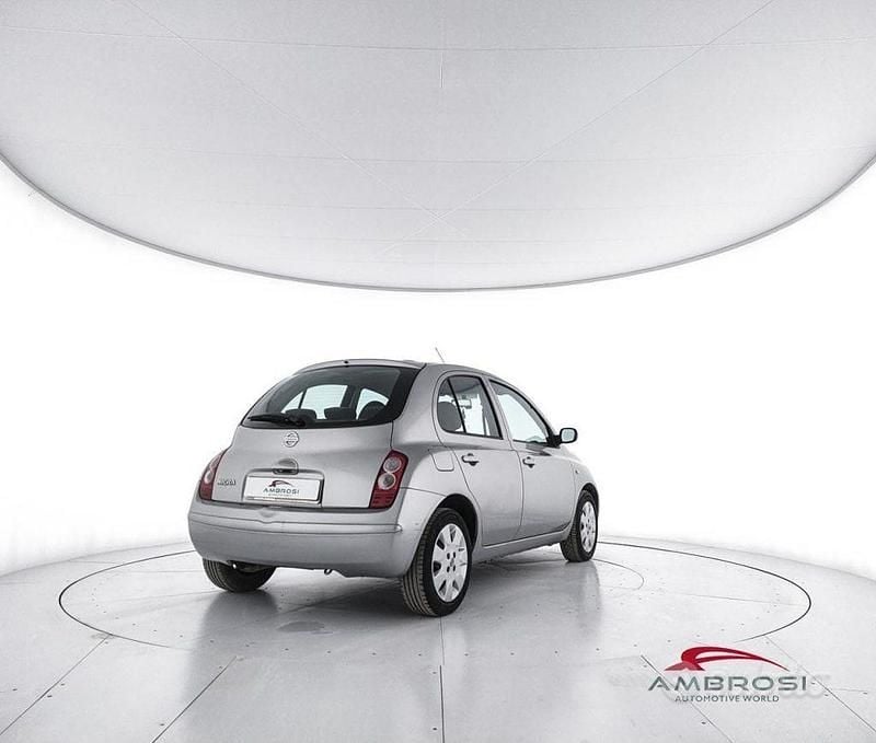 Usata Nissan Micra 80 CV (58 kW) 2006 Grigio