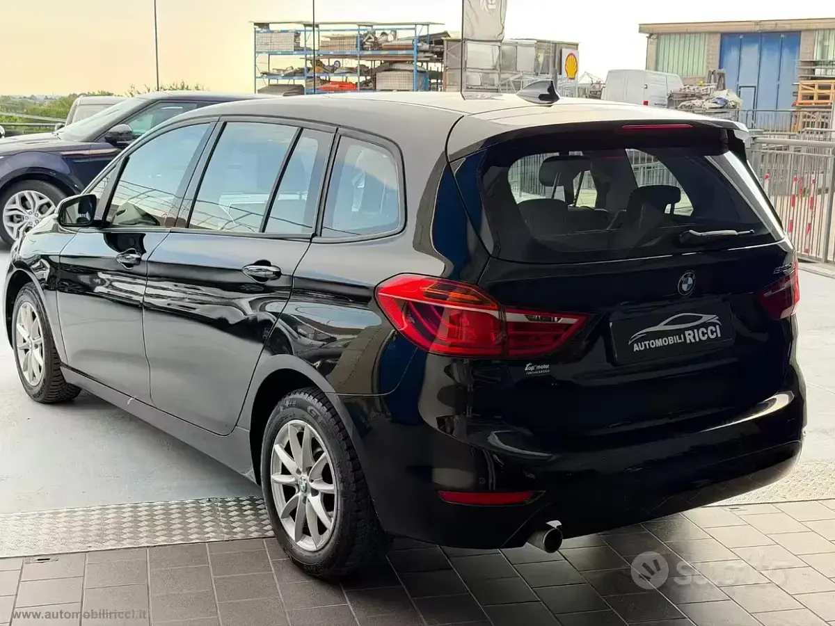 Usata BMW 218 Gran Tourer 150 CV (110 kW) 2015 Nero Monovolume