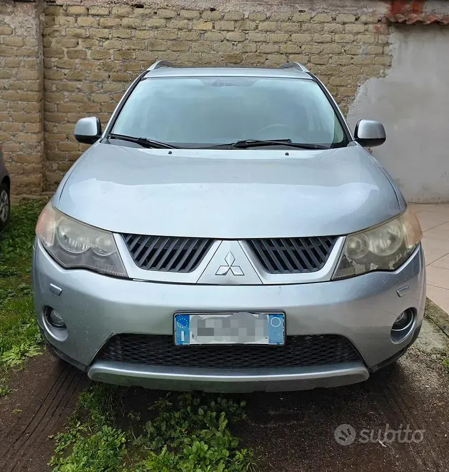 Usata Mitsubishi Outlander Instyle 156 CV (114 kW) 2009 Grigio SUV