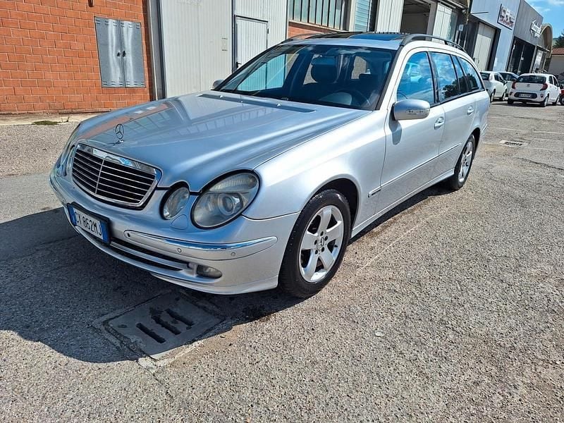 Grigio Usata 2006 Mercedes E320 Avantgarde Station wagon | 2750 € (Super prezzo) - Immagine 1/4