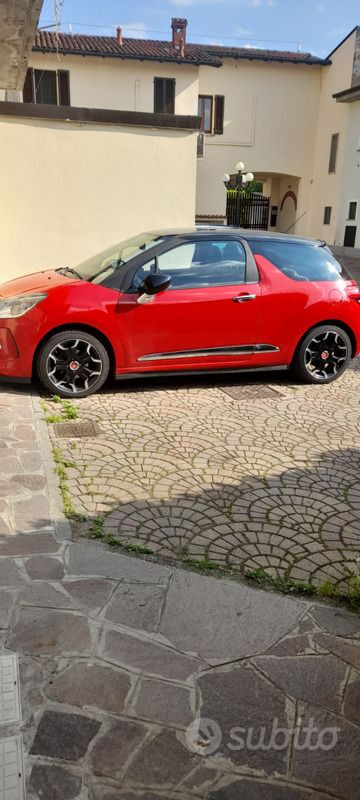 Rosso Usata 2012 DS Automobiles DS3 Coupé | 5500 € (Buon prezzo) - Immagine 1/4
