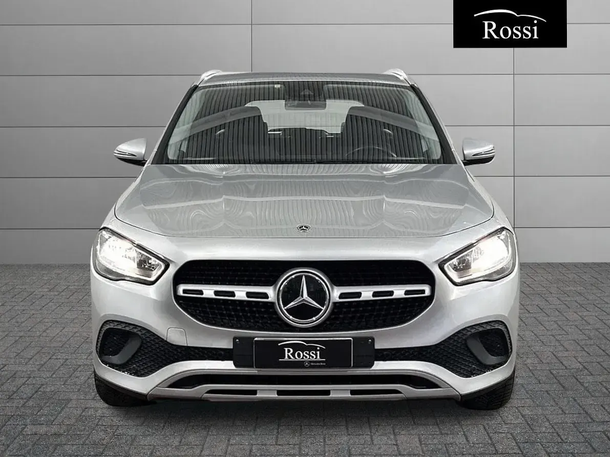 Usata Mercedes GLA180 Business 116 CV (85 kW) 2021 Nero SUV