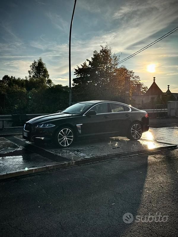 Nero Usata 2013 Jaguar XF Tre volumi | 13.500 € (Molto cara) - Immagine 1/4