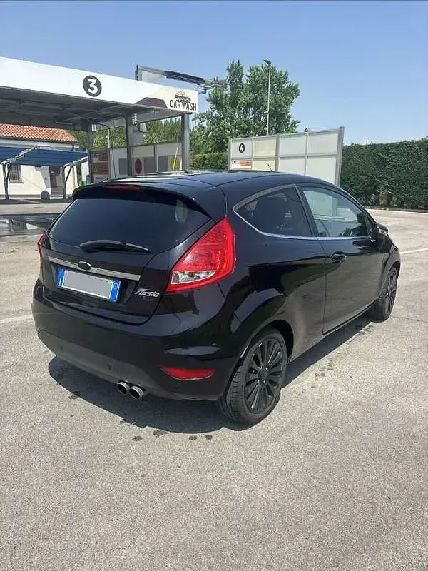 Usata Ford Fiesta Titanium 92 CV (67 kW) 2012 Berlina