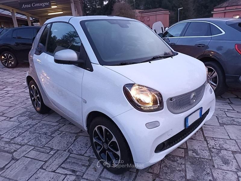 Usata Smart ForTwo Cabrio Passion 90 CV (66 kW) 2017 Bianco Cabrio