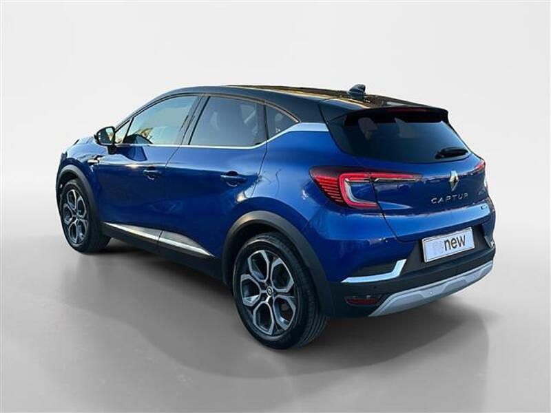 Usata Renault Captur Techno 145 CV (106 kW) 2023 Blu scuro SUV