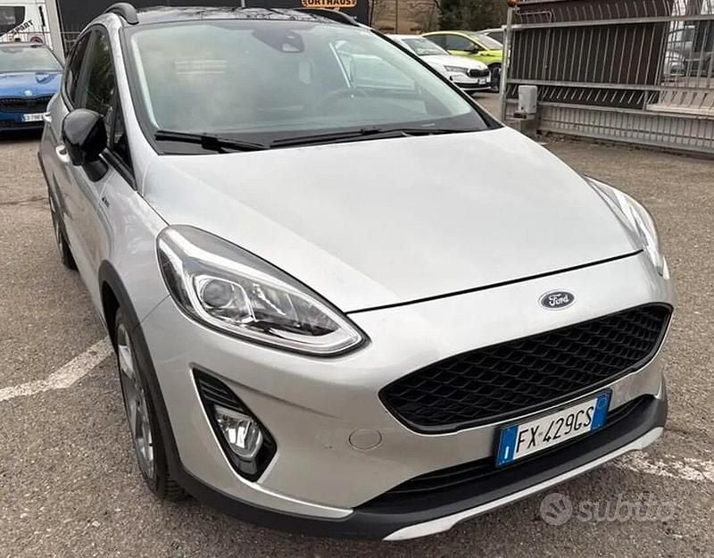 Usata Ford Fiesta Active 101 CV (74 kW) 2019 Argento Utilitaria