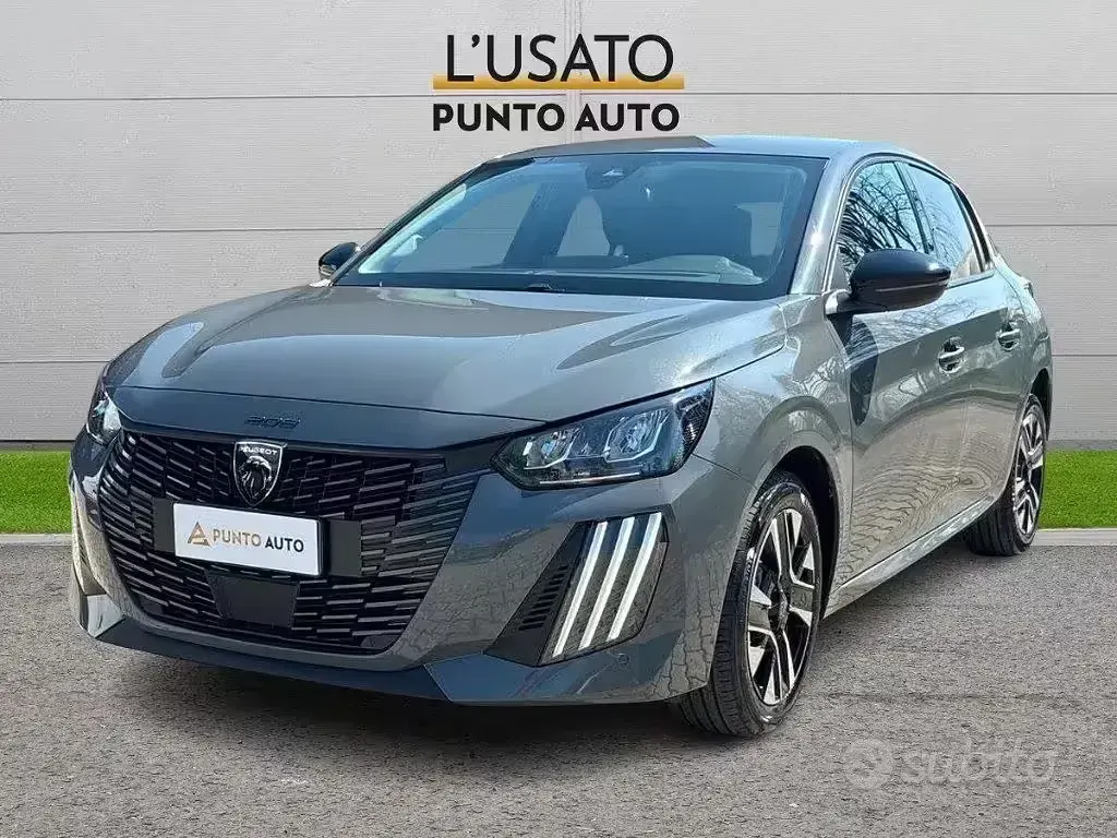 Usata Peugeot 208 Allure 101 CV (74 kW) 2025 Grigio Utilitaria