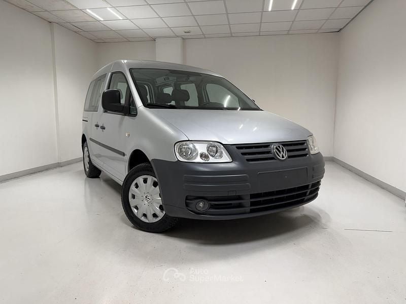 Usata VW Caddy Life 109 CV (80 kW) 2008 Argento Monovolume