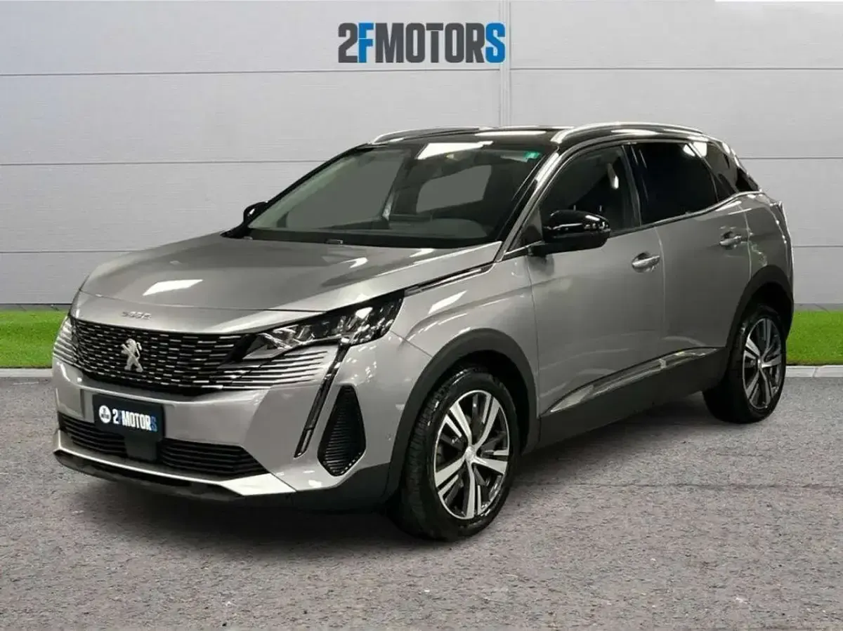 Usata Peugeot 3008 Allure 131 CV (96 kW) 2021 Argento SUV
