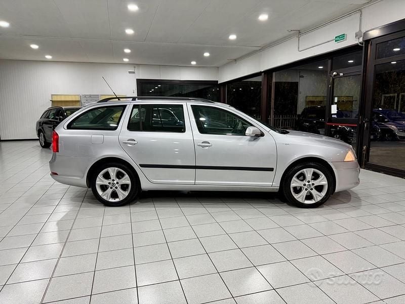 Usata Skoda Octavia Elegance 140 CV (102 kW) 2009 Grigio Station wagon