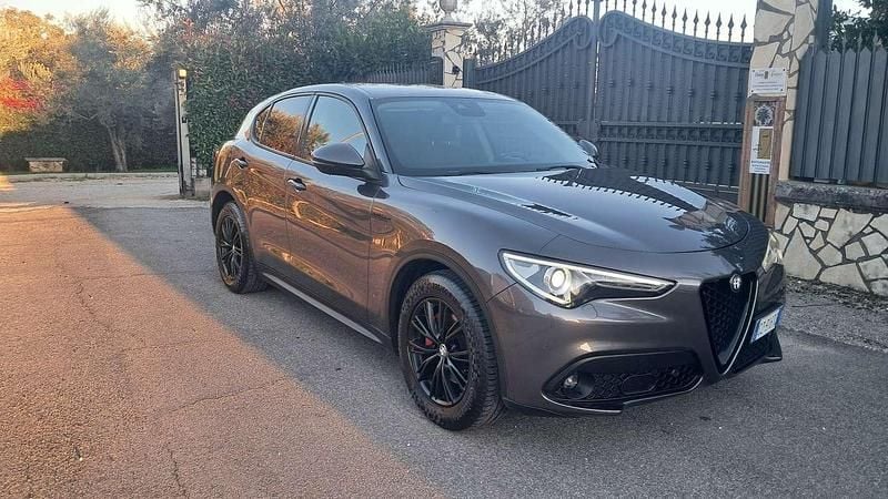 Usata Alfa Romeo Stelvio Sprint 190 CV (139 kW) 2022 SUV