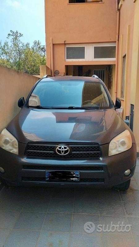 Usata Toyota RAV4 2008 Grigio SUV