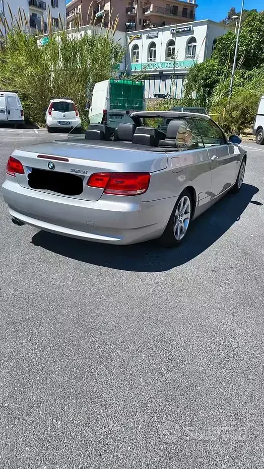 Usata BMW 325 Cabriolet 218 CV (160 kW) 2008 Grigio Cabrio
